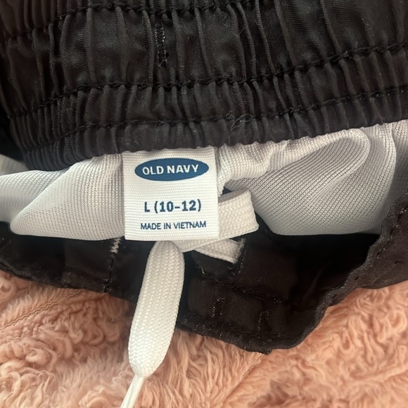 Old Navy boys shark swimsuit- worn once - Picture 3 of 3